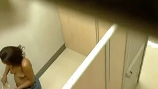 டான் hd sex tamil டோனுடன் வேடிக்கை பார்க்கும் ஒல்லியான இளம் பெண்