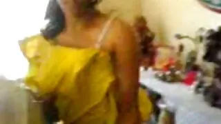 செலவழிப்பு தமிழ் கிராமத்தில் செக்ஸ் இயந்திரம் கனா மொட்டையடித்த பெண் புண்டை